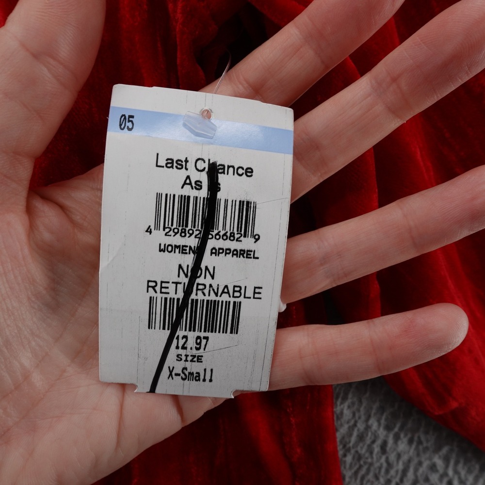 Steve Madden Womens Red Crushed Velvet Button Up Shirt XS Oversized NEW - Picture 6 of 13